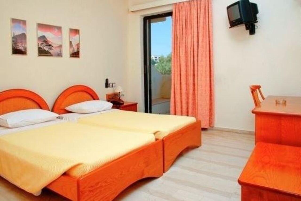 Hotel Sunset 3*