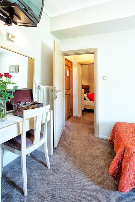 Anastassiou - Bike And Motorcycle Friendly 2*