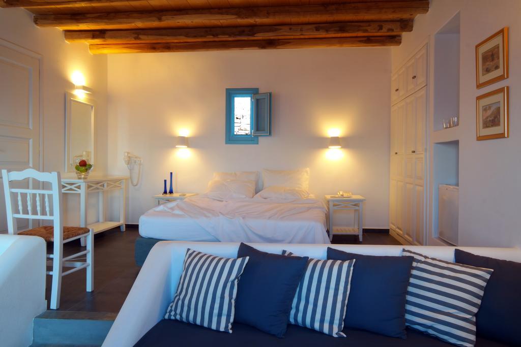 Miramare Folegandros Town