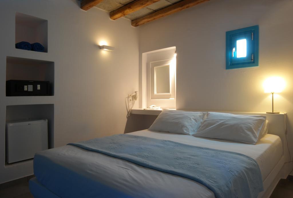 Miramare Folegandros Town