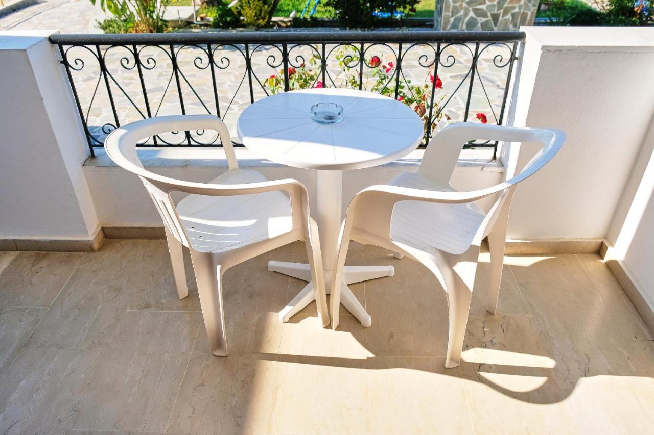 Tria Adelphia Arillas (Corfu)