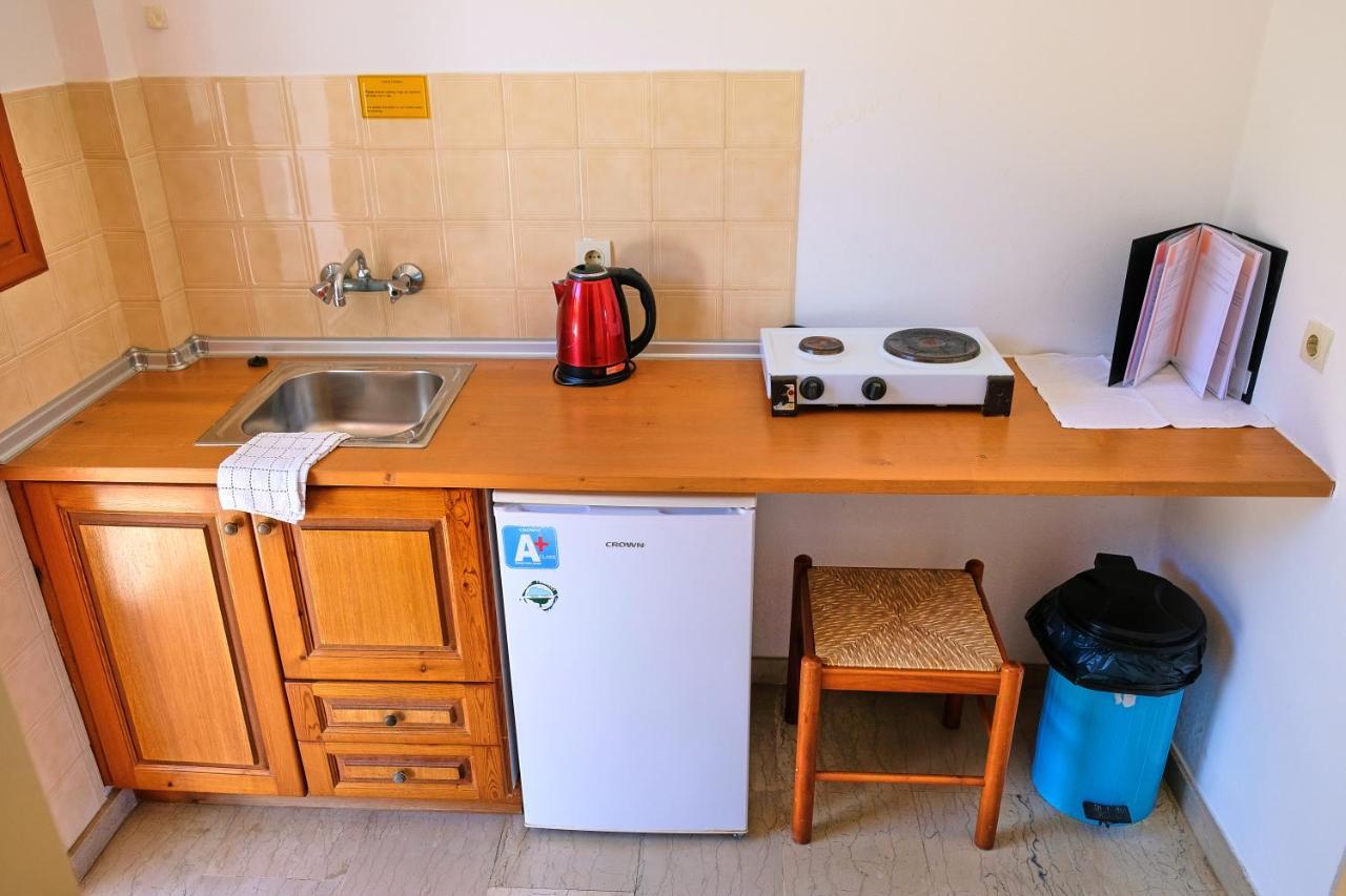 Aparthotel Tria Adelphia Arillas (Corfu)