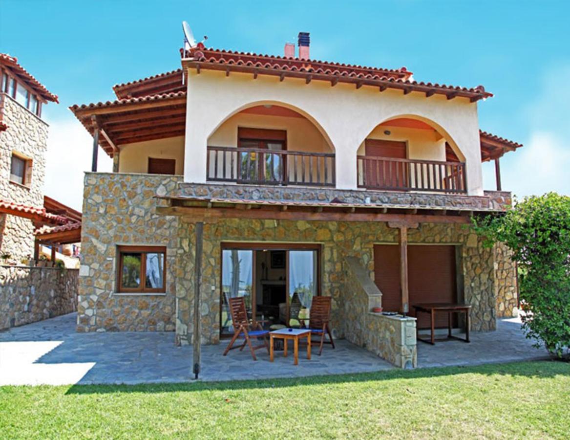 Akrogiali Villas *