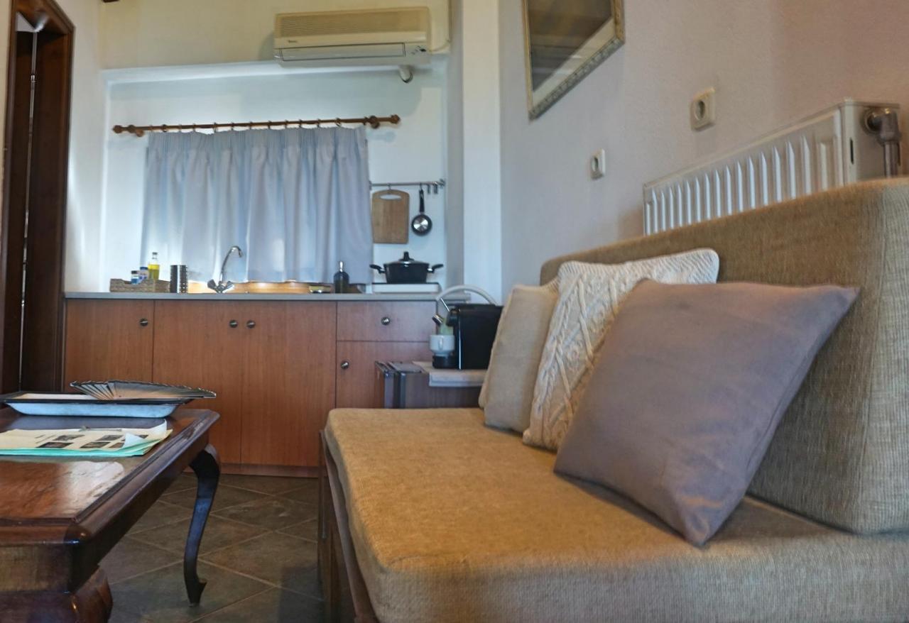 Artemisia House