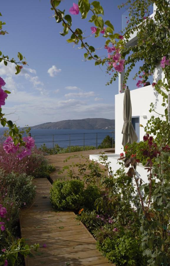 Villa Blue Frames Summer House