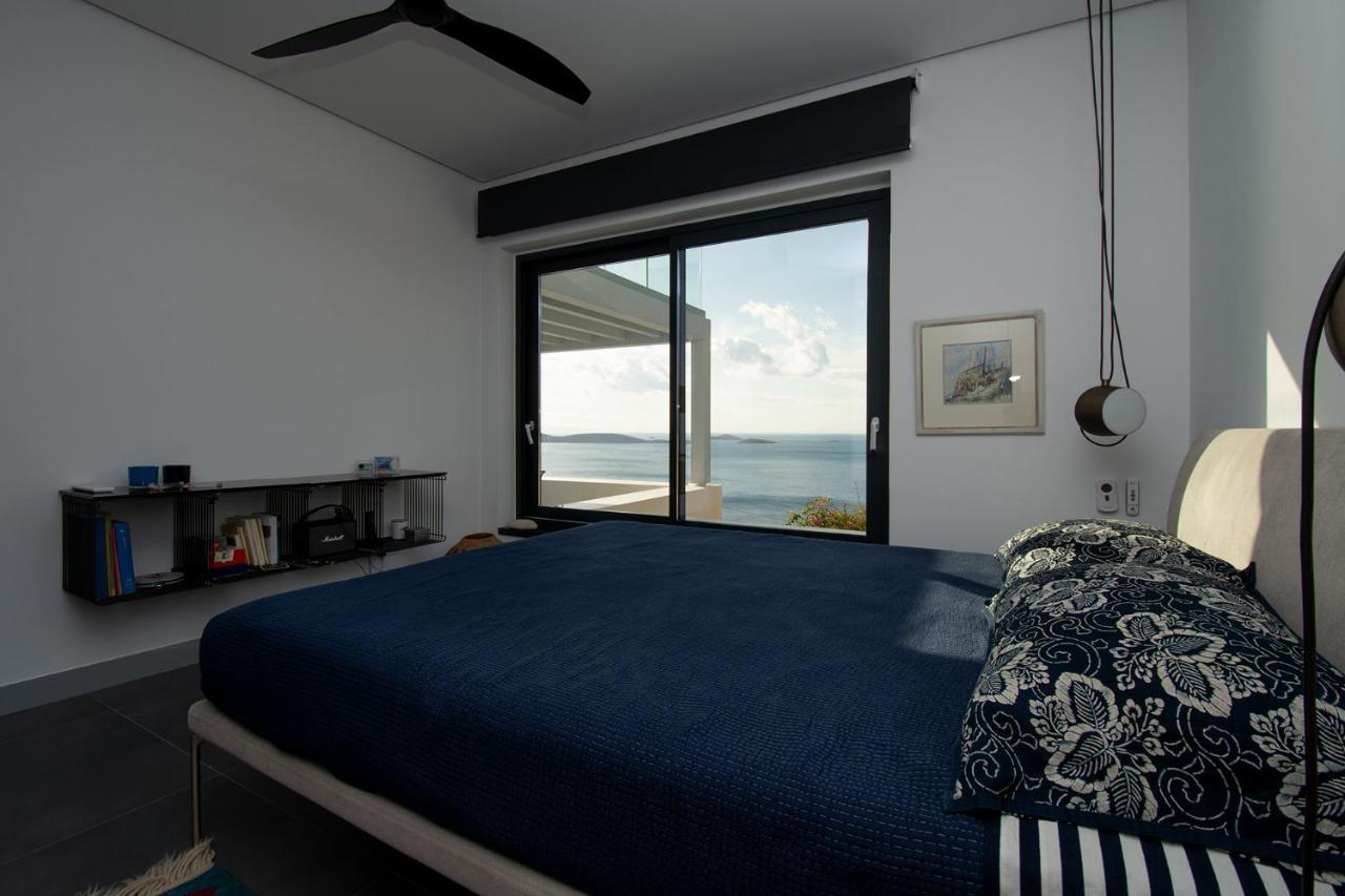 Blue Frames Summer House Villa