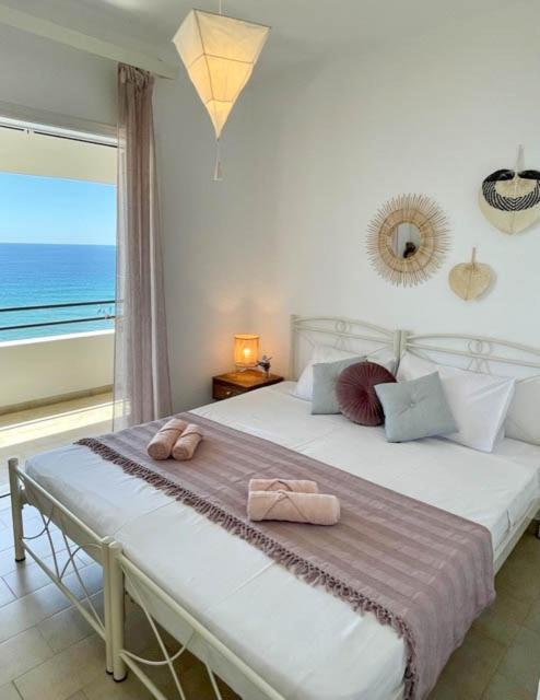 Ionian Senses - Corfu, Menigos Apartment *