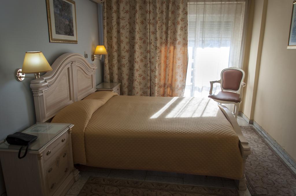 Marianna Hotel Drama