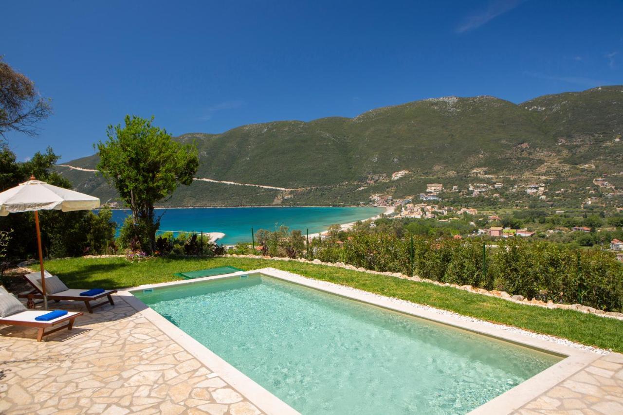 Pnoes Lefkada * Vasiliki (Lefkada)