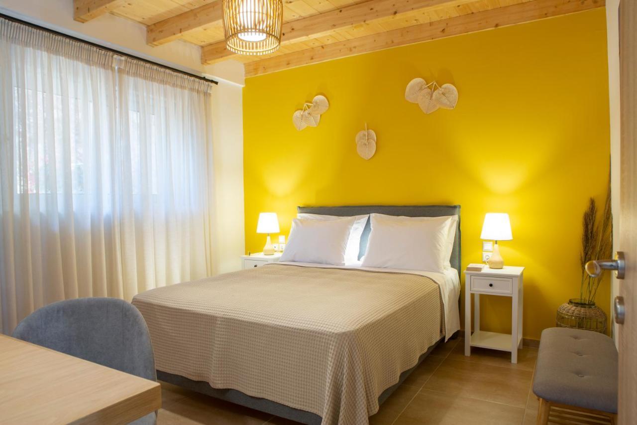 Pnoes Lefkada Vasiliki (Lefkada)