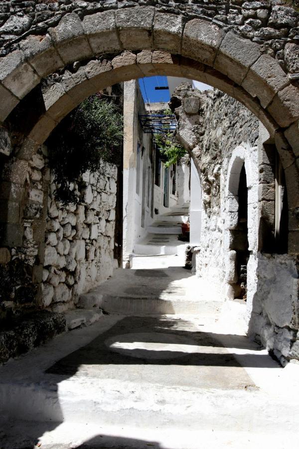 Palaiokastro Traditional House *