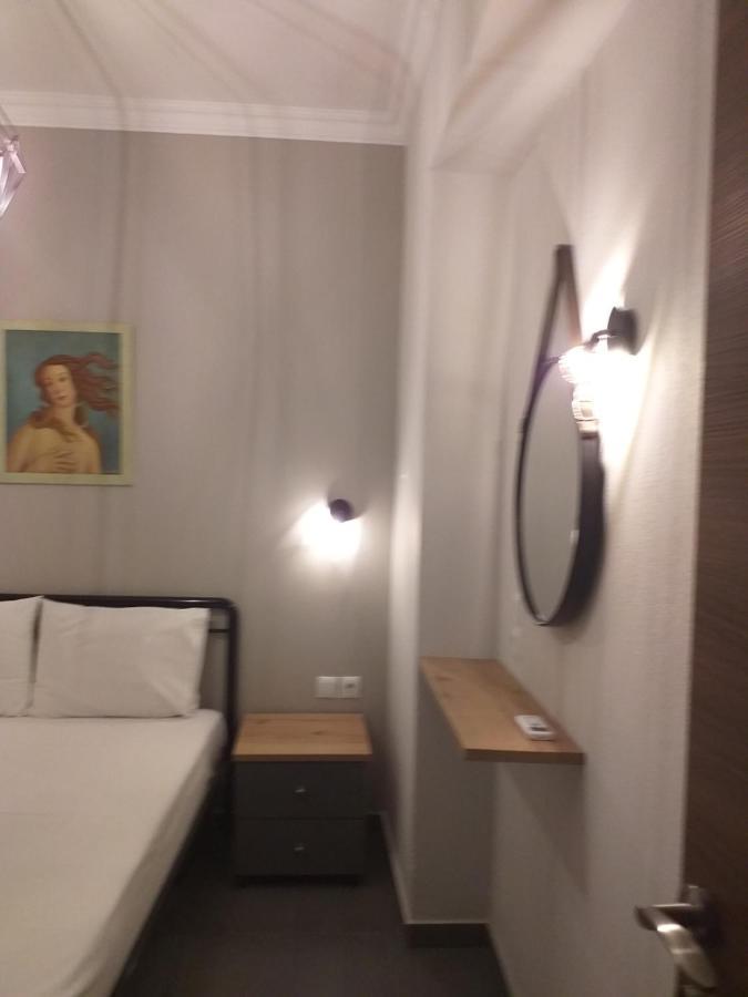 Gianni's 1 By The Sea Apartment