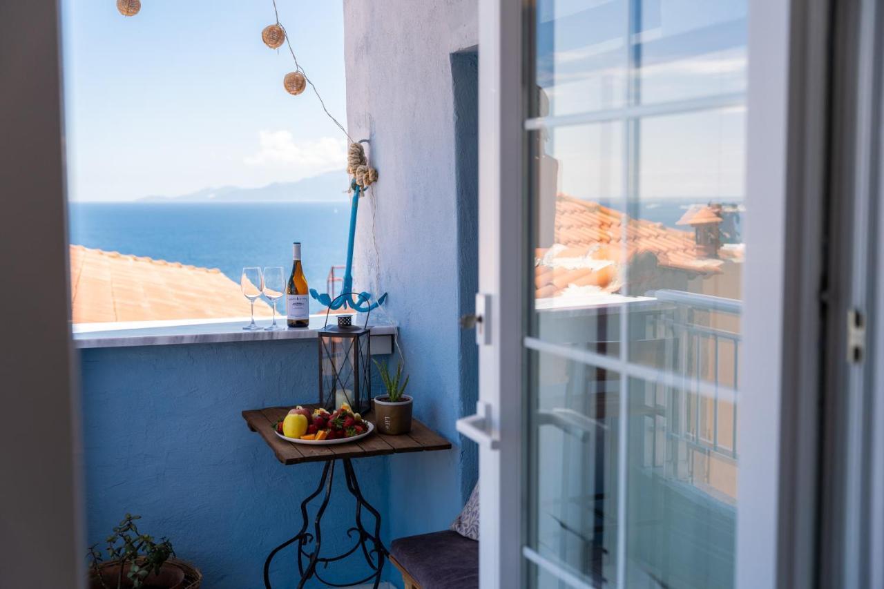Simple Pleasures * Kavala