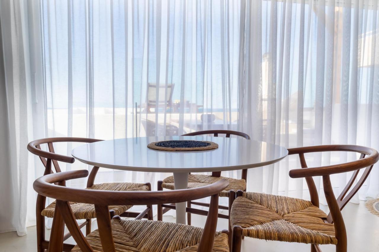 Holiday home Wave, An Idyllic Seafront By Nirousuites