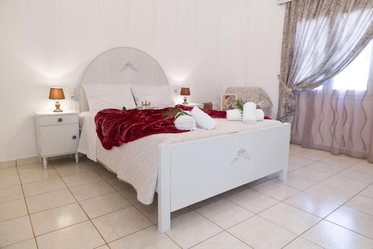 Chryso Apartment *