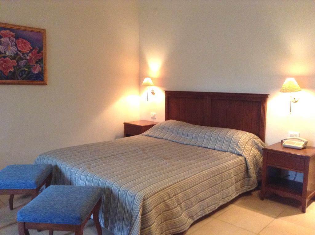 Frideriki & Apartment Platanias (Crete)