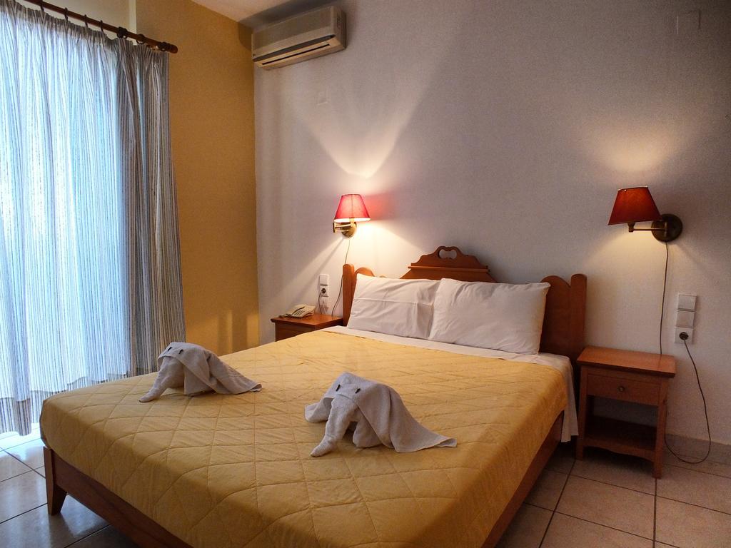 Aparthotel Golden - & Hersonissos (Crete)