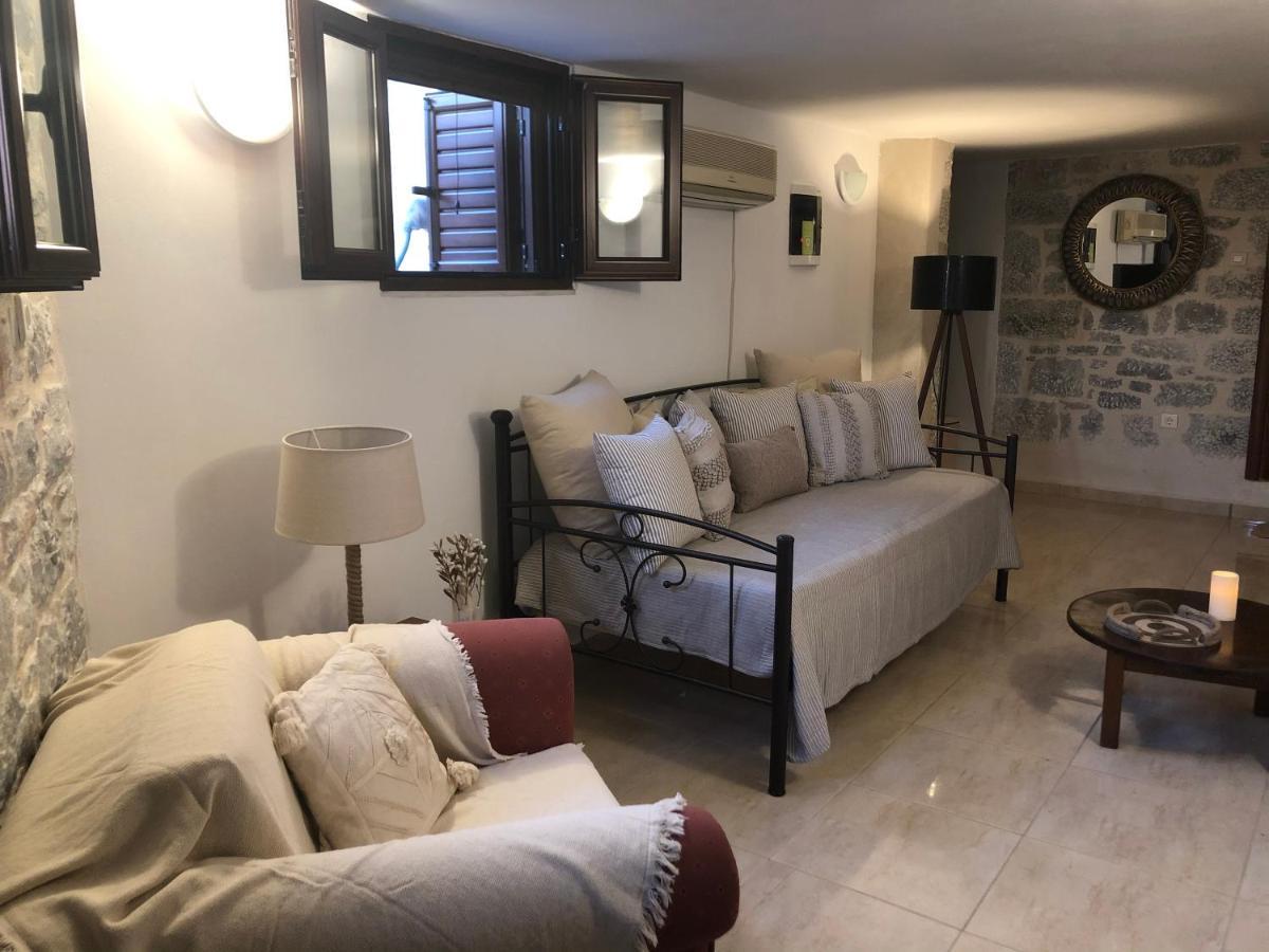 Kamares Cave House 3 * Gerolimenas