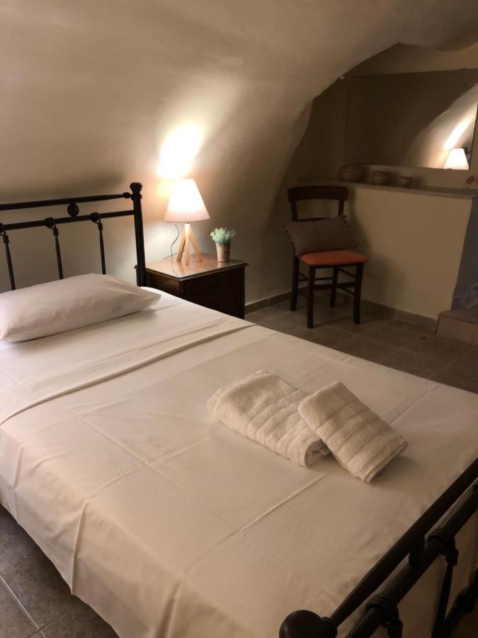 Apartment Kamares Cave House 3 Gerolimenas