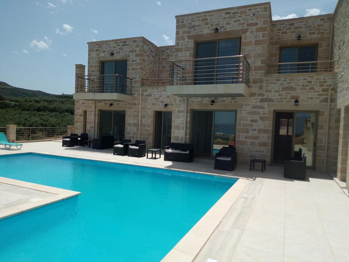 Stylianos And Villa Kissamos