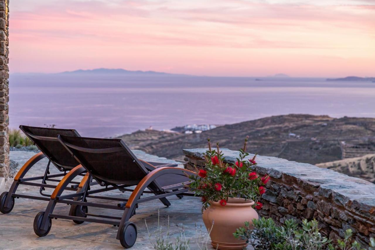 Tinos Dove *