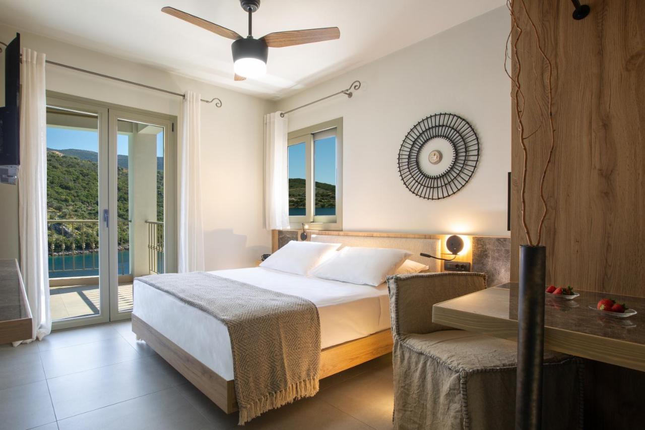 Villa Anthelia-idyllic View And Private Access To The Sea