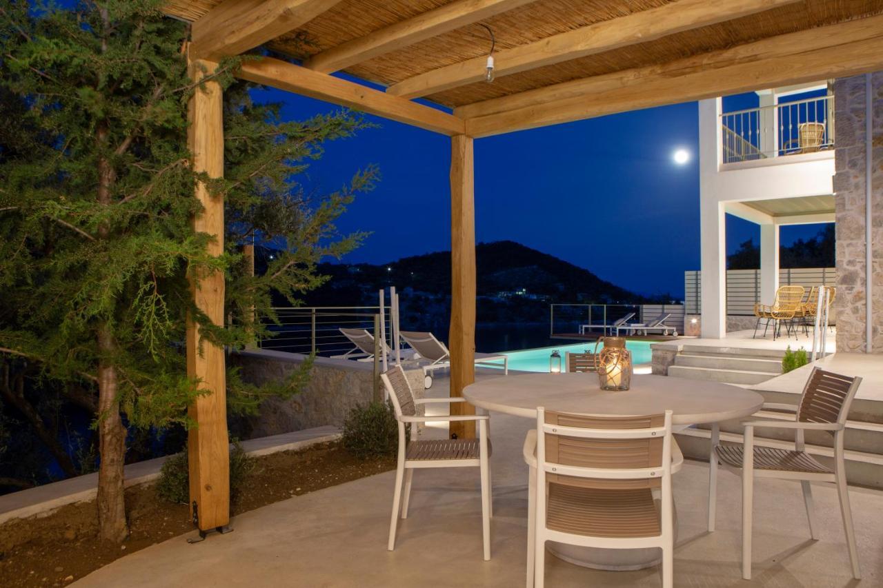 Anthelia-idyllic View And Private Access To The Sea Villa