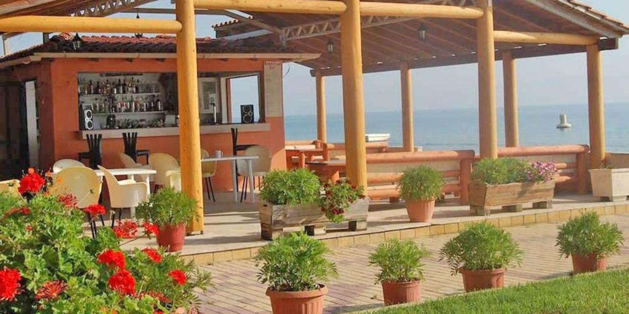 Seafront Aparthotel