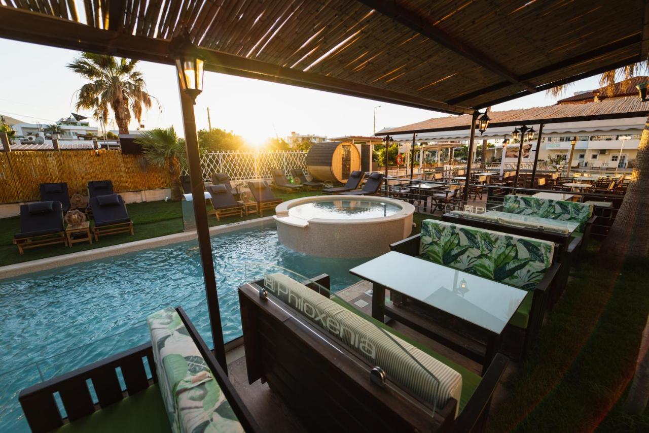 Aparthotel Philoxenia & 3*