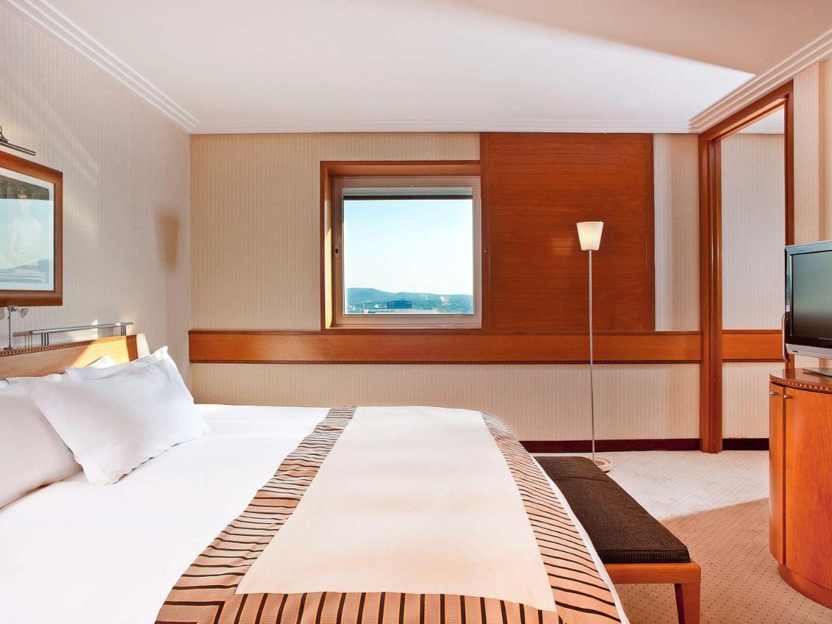 Sofitel Athens Airport 5*