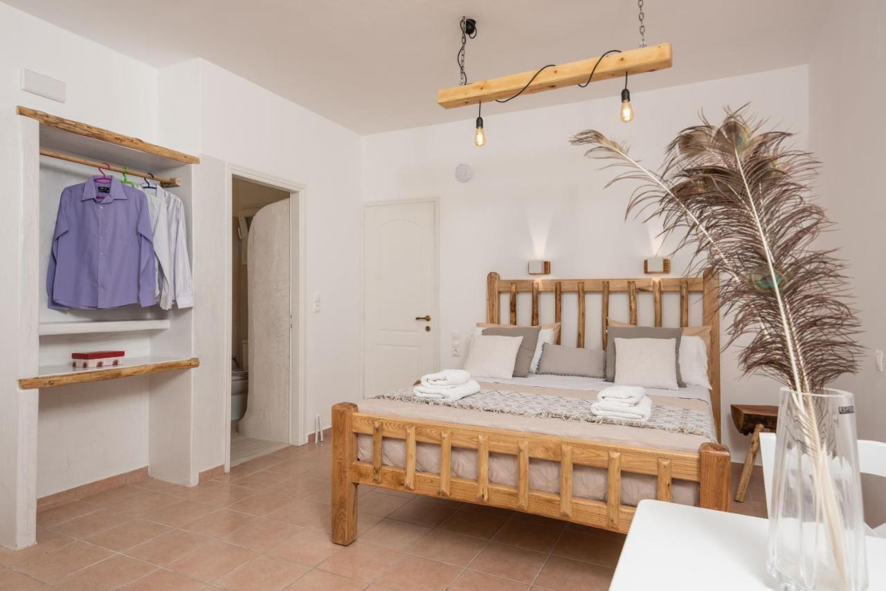 Aqua Naxos & Guest house
