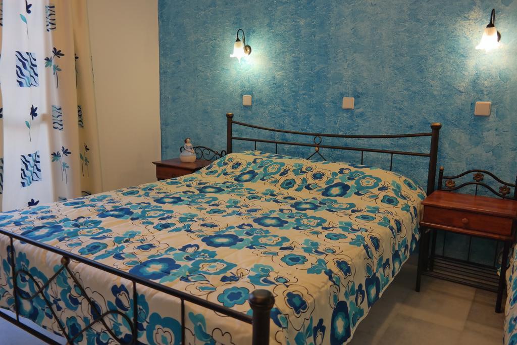 Katerina Babis Aparthotel 2*