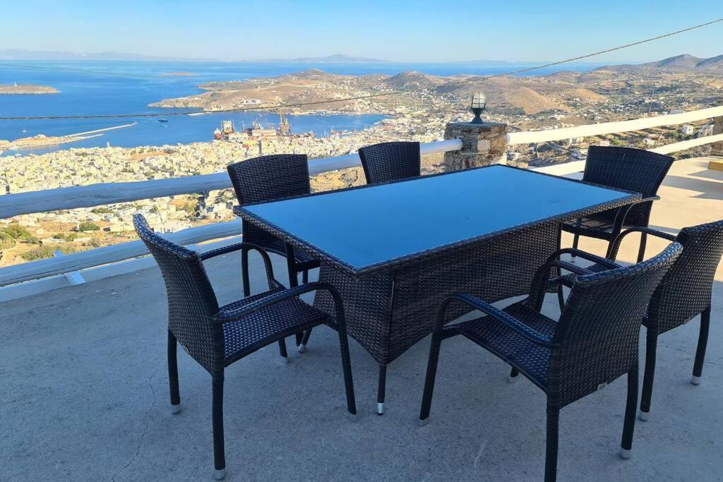 Uppolis με θέα τα νησιά Holiday home Ano Syros