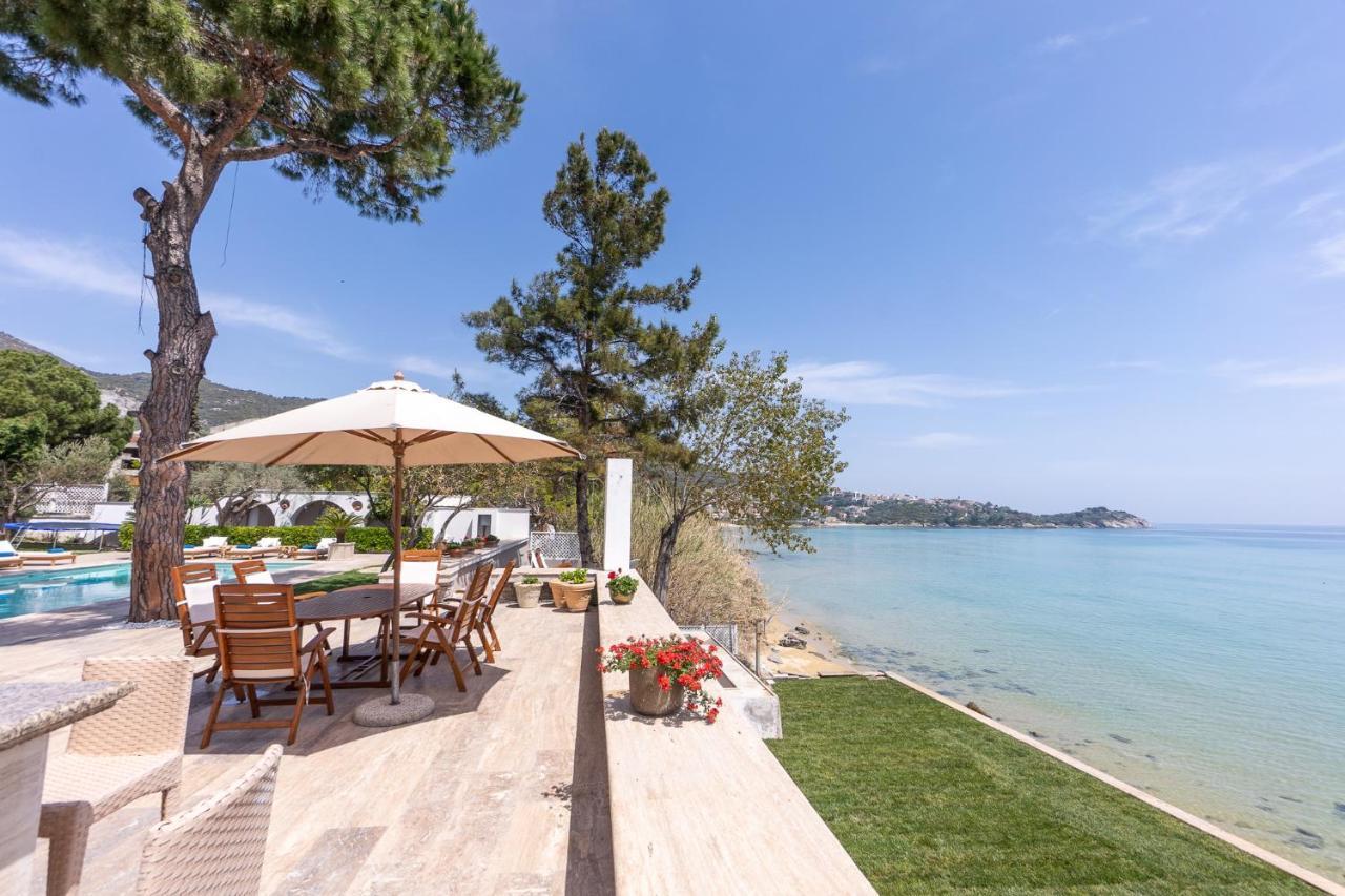 The Manor Villa *