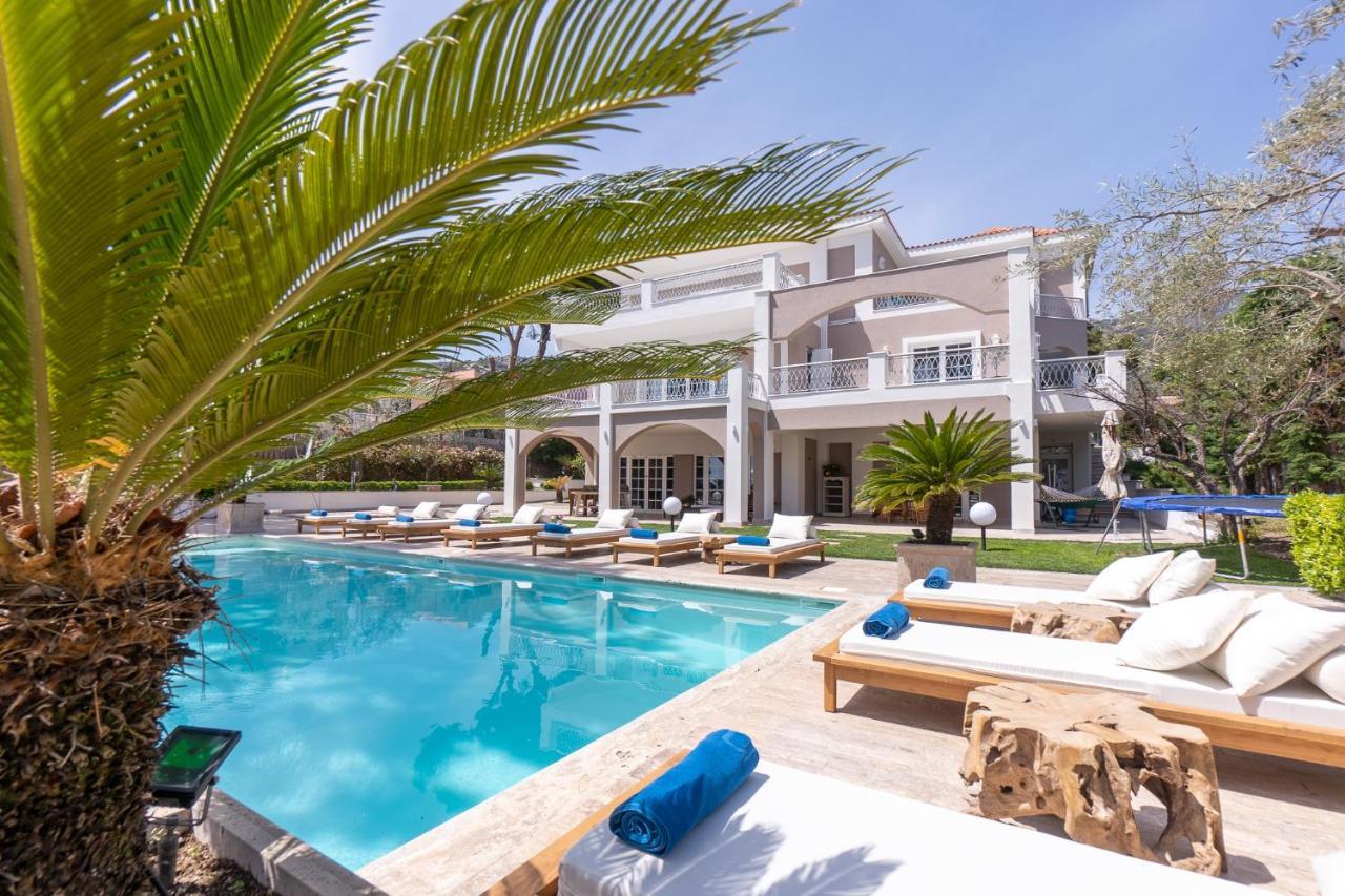 The Manor Villa *