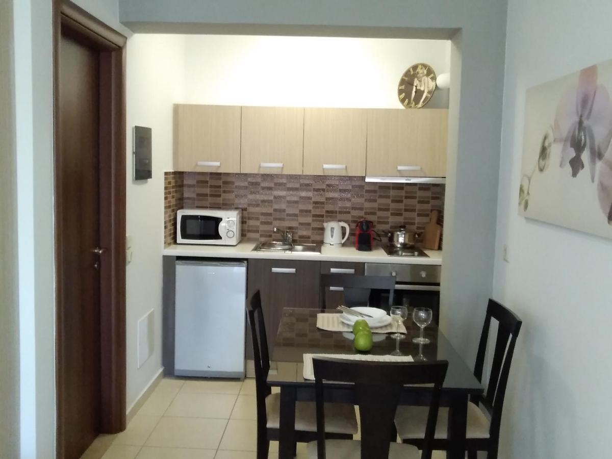 Adelais Apartment *