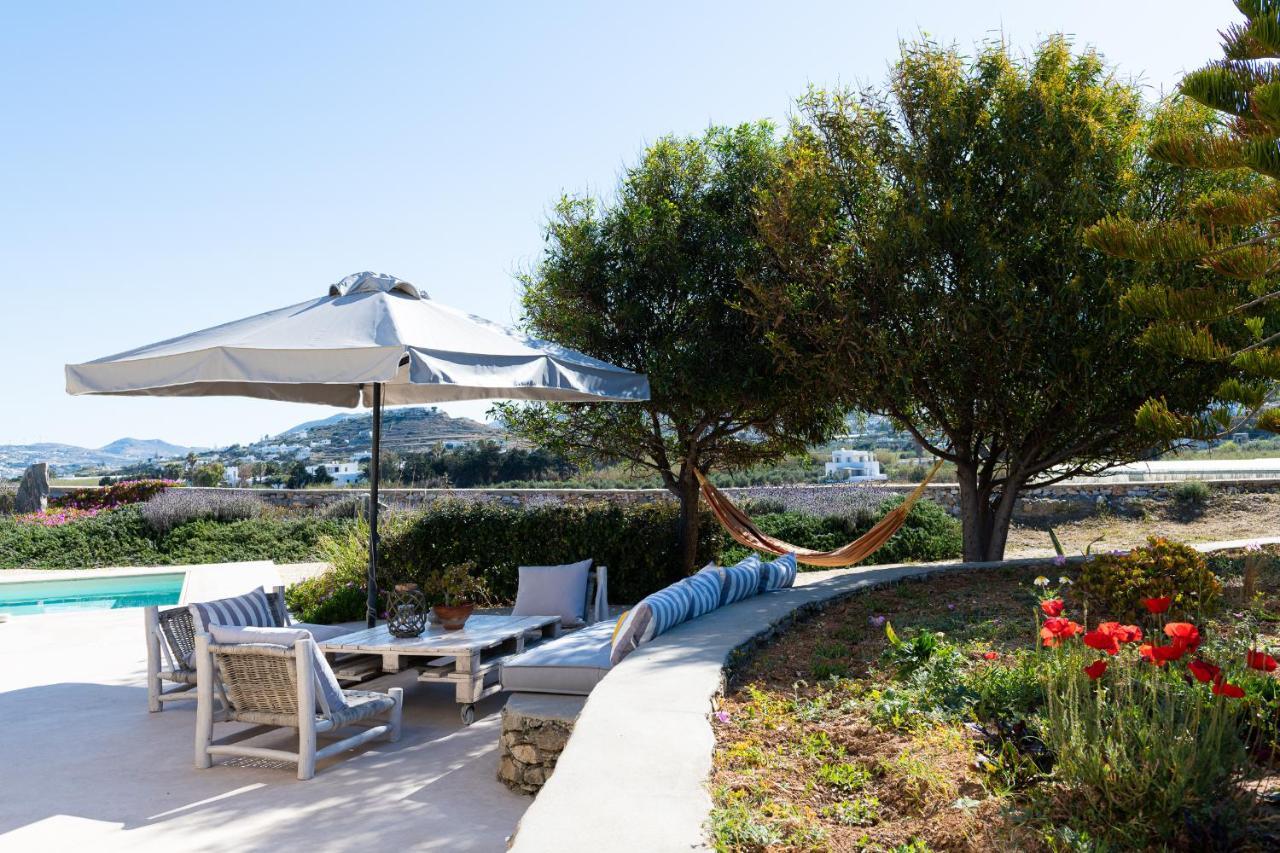 - Private Pool - Access * Parasporos