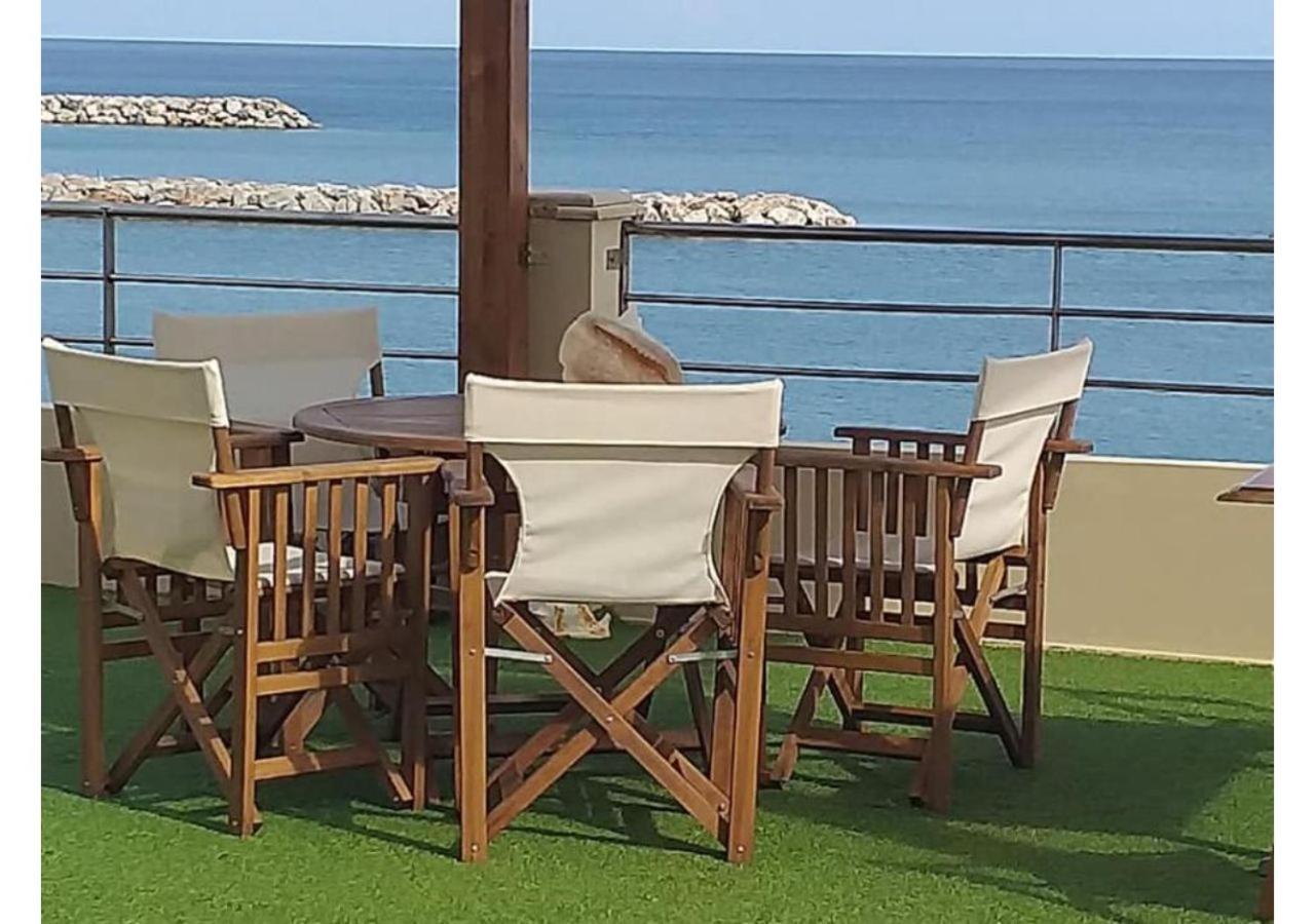 Xristinas Seaside *