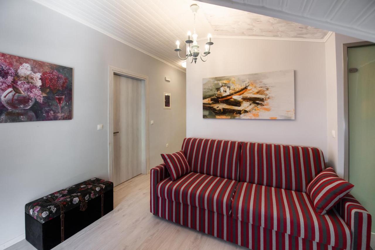 Aelia Apartment