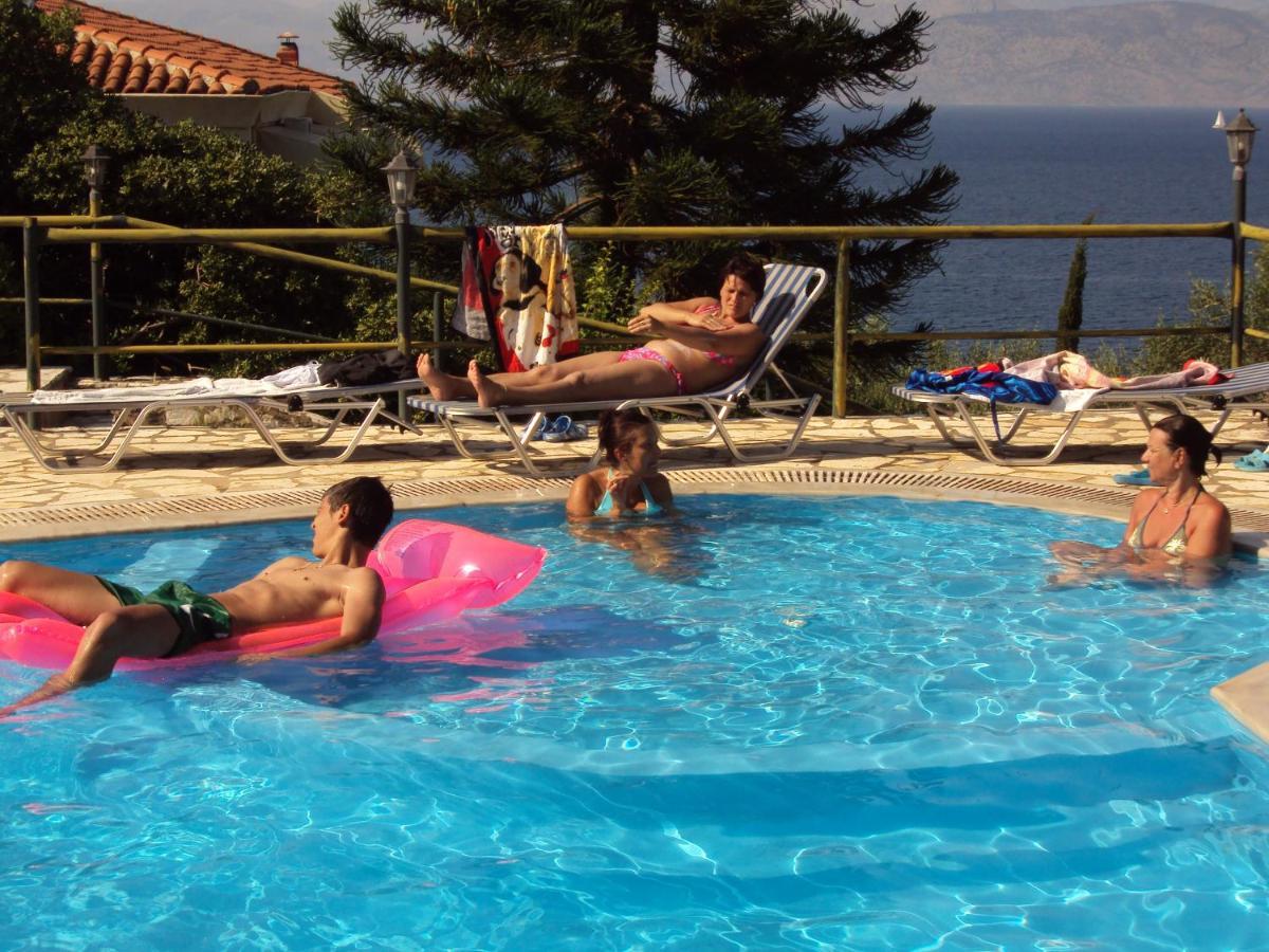 In Bb - Bay In Kalamaki Beach, 100m From The Lovely Sandy Guest house