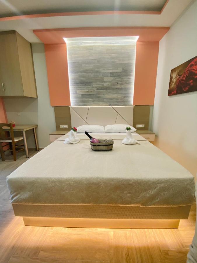 Dim House Parga