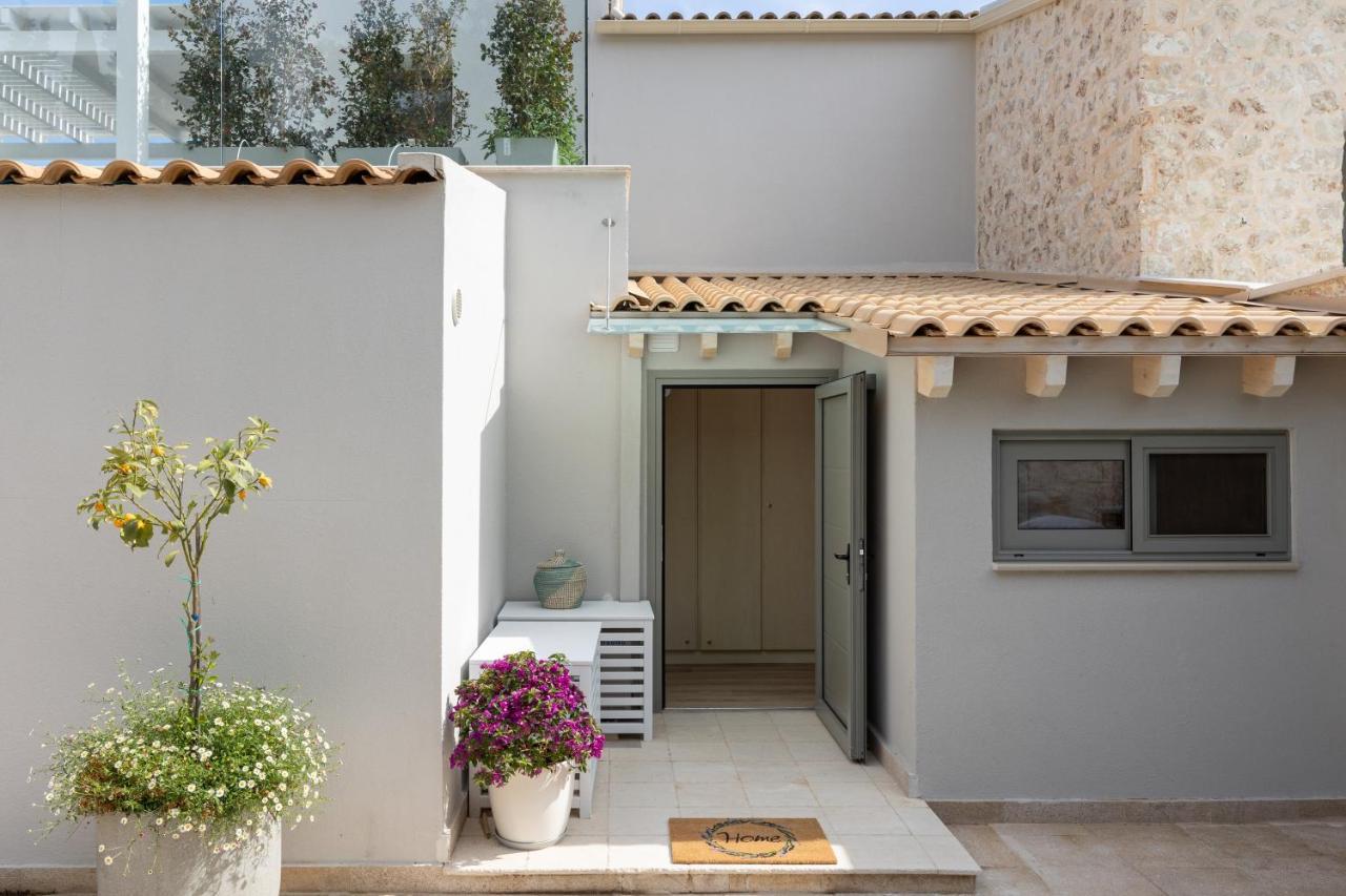 Villa Costele With Private Sandy