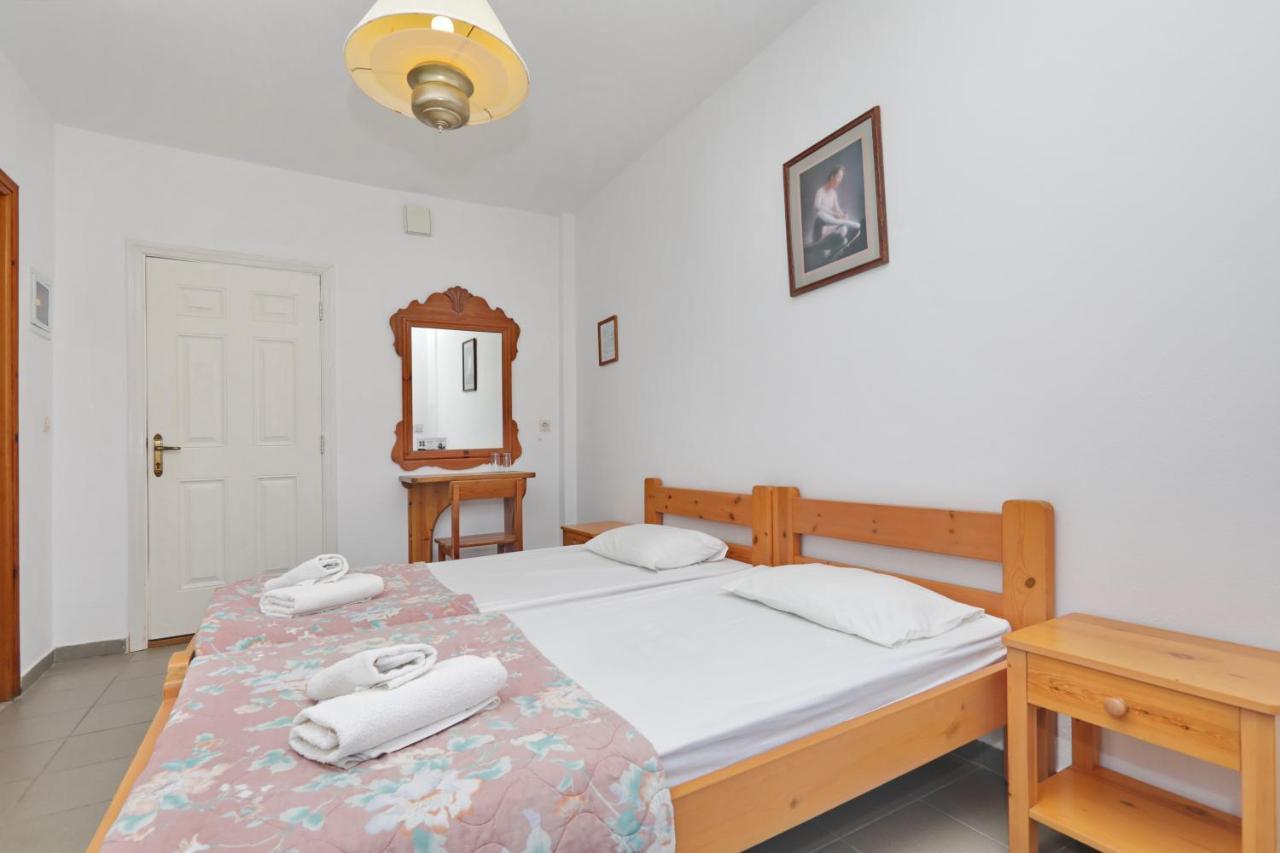 Dolphin Skopelos Town