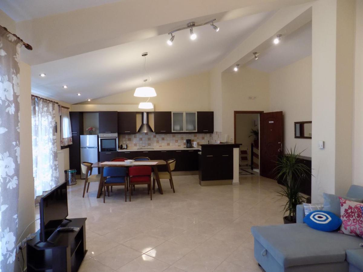 Rhodon House Apartment Skiathos Town