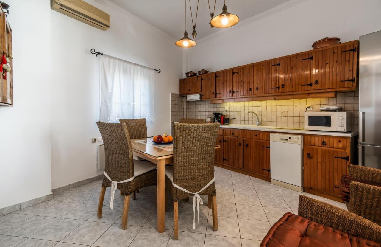 Holiday home Melisses Sea View House Plaka (Milos)