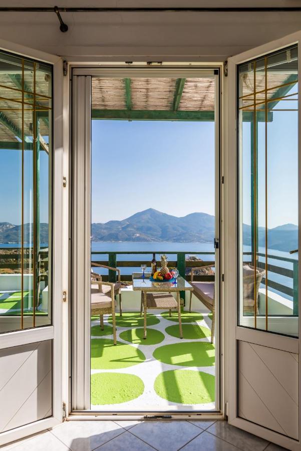 Melisses Sea View House *