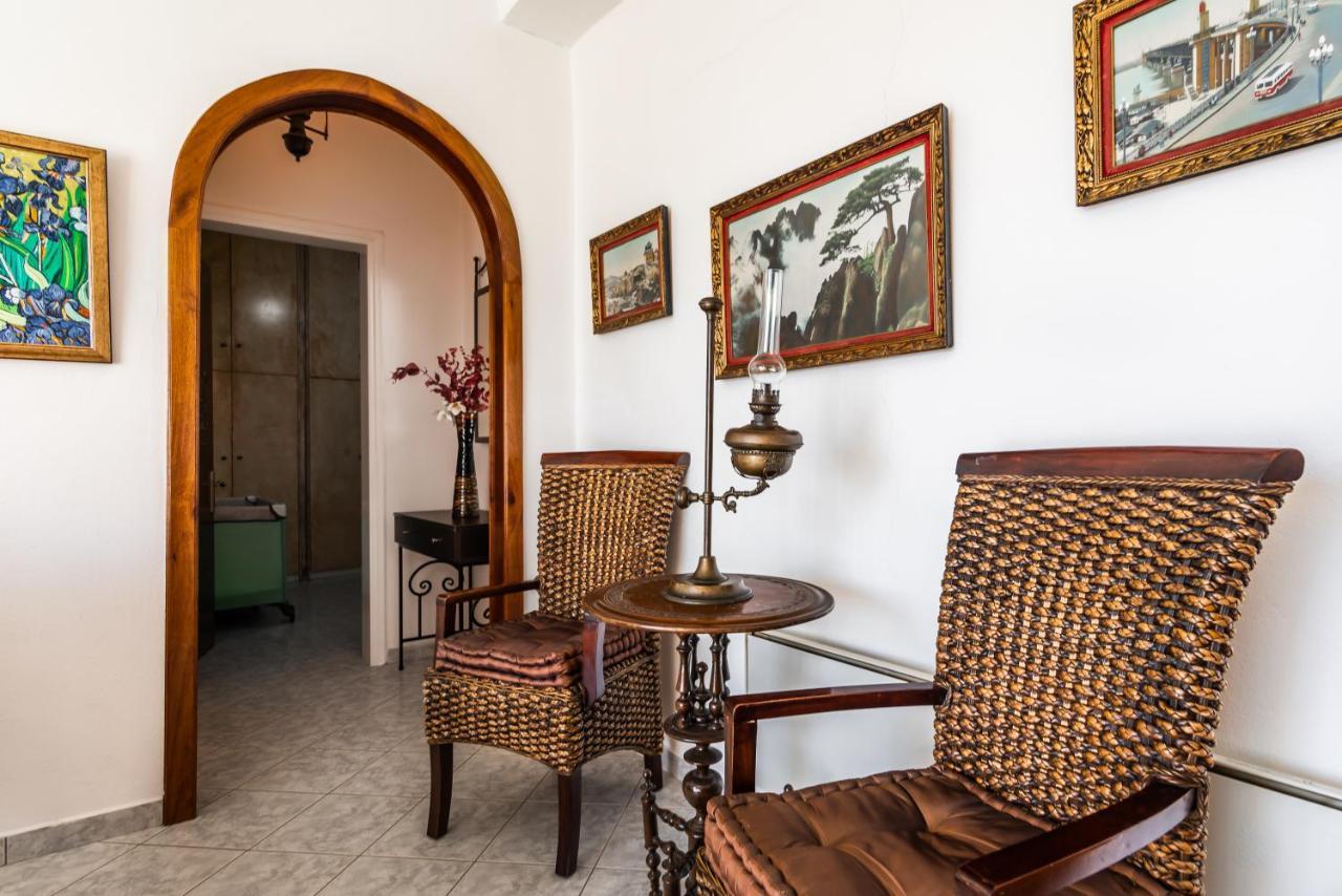 Melisses Sea View House Holiday home Plaka (Milos)