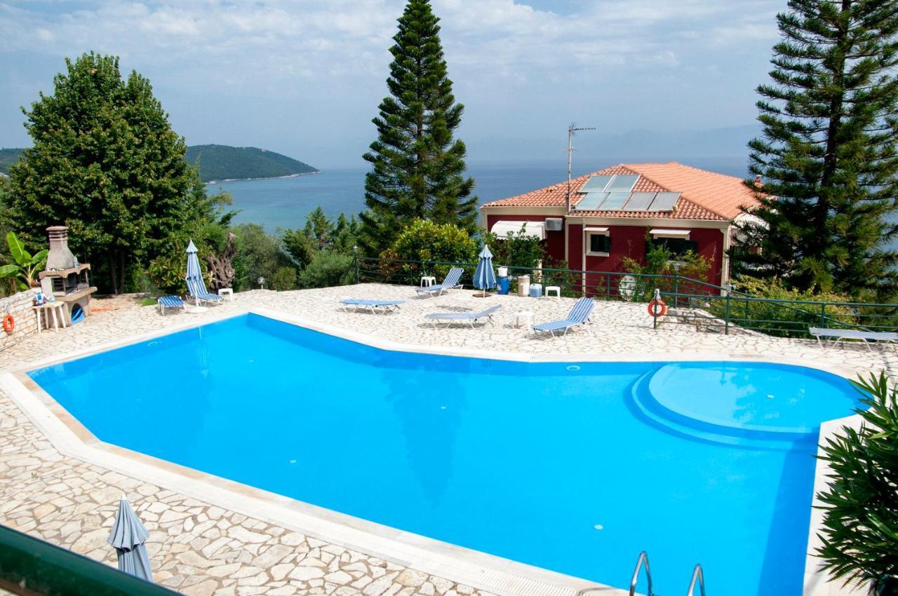 In Bb - Bay In Kalamaki Beach, 100m From The Lovely Sandy Guest house *