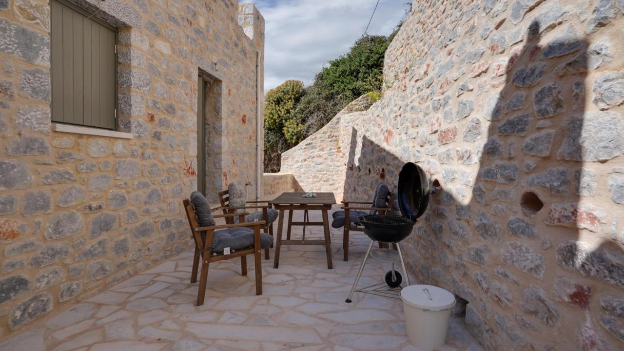 Alexandra's House * Limeni