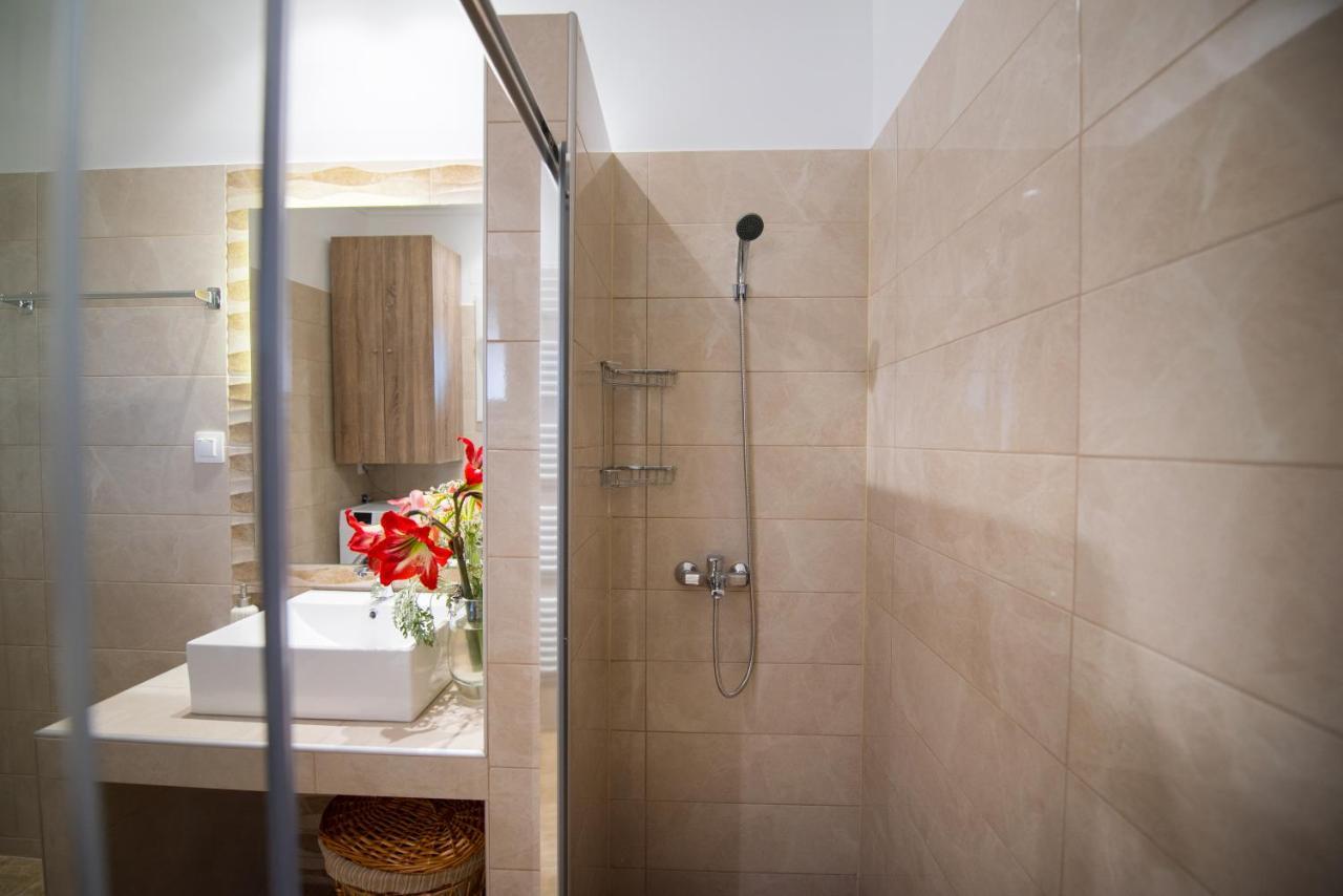 Liovore Apartment *